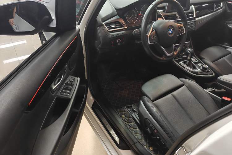 Used BMW 2 Series Active Tourer 2016 218i Sports Design Package Interior 5