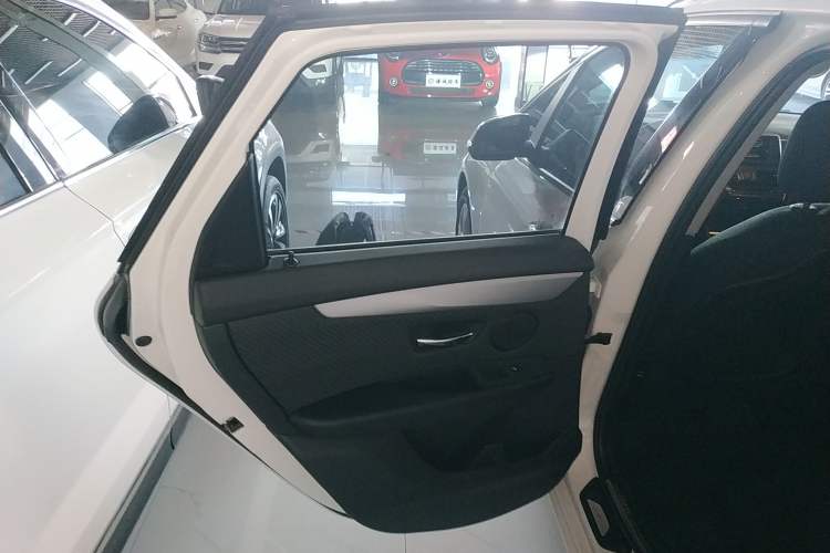 Used BMW 2 Series Active Tourer 2016 218i Leading Model Interior 5