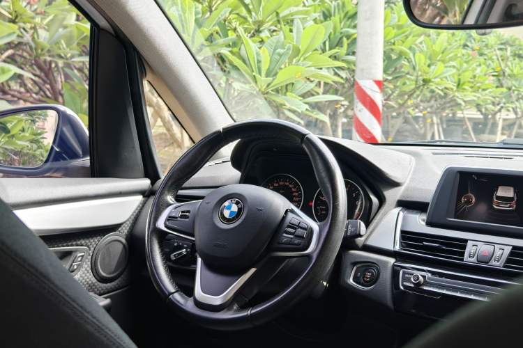 Used BMW 2 Series Active Tourer 2016 218i Fashion Model Interior 6