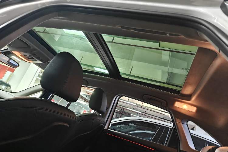 Used BMW 2 Series Active Tourer 2016 218i Sports Design Package Interior 7