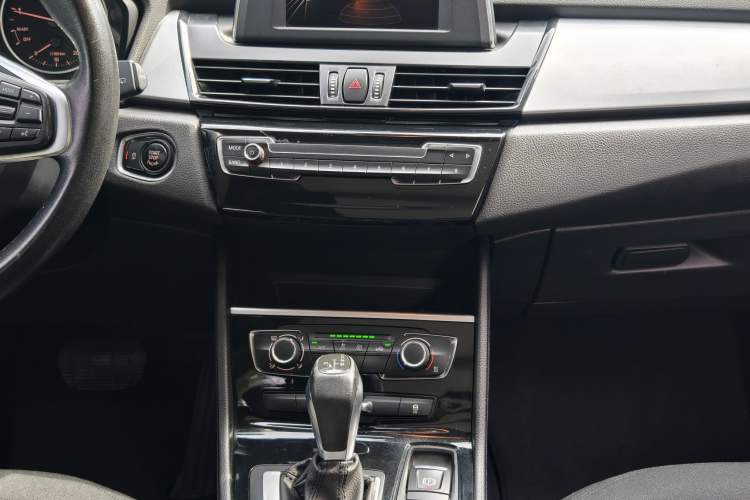 Used BMW 2 Series Active Tourer 2016 218i Fashion Model Interior 8