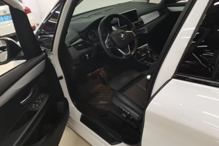 Used BMW 2 Series Active Tourer 2016 220i Luxury Edition Left Front Seat