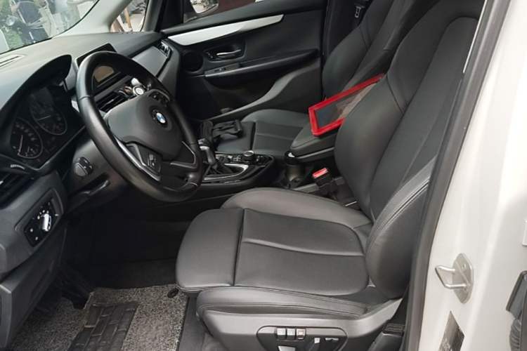 Used BMW 2 Series Active Tourer 2016 220i Luxury Edition Left Front Seat