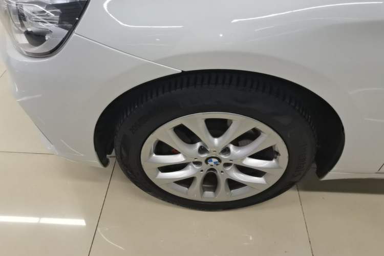 Used BMW 2 Series Active Tourer 2016 220i Luxury Edition Left Front Wheel Hub