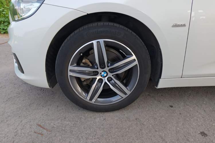 Used BMW 2 Series Active Tourer 2016 218i Sports Design Package Left Front Wheel Hub
