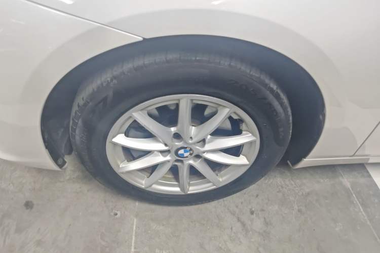 Used BMW 2 Series Active Tourer 2016 218i Fashion Model Left Front Wheel Hub