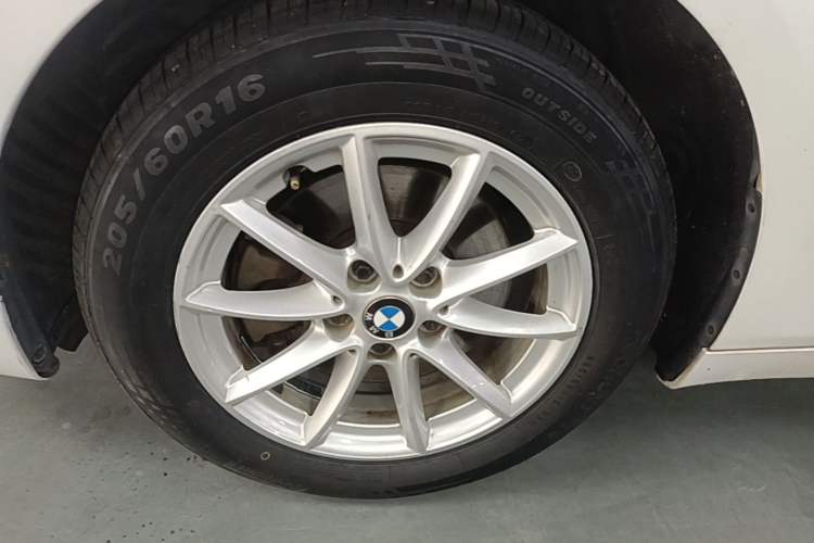 Used BMW 2 Series Active Tourer 2016 218i Fashion Model Left Front Wheel Hub