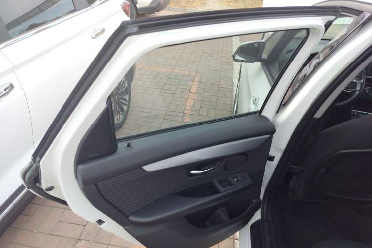 Used BMW 2 Series Active Tourer 2016 218i Fashion Model Left Rear Door Interior