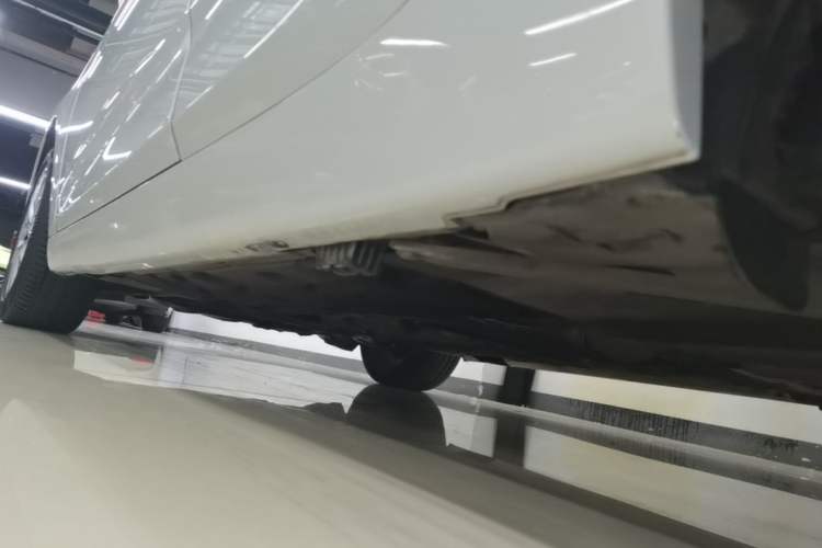 Used BMW 2 Series Active Tourer 2016 220i Luxury Edition Left Side Sill