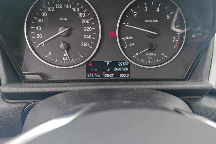 Used BMW 2 Series Active Tourer 2016 218i Fashion Model Odometer Close Up