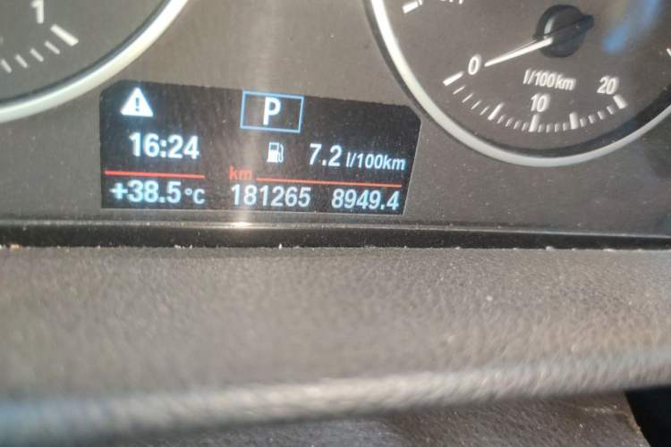Used BMW 2 Series Active Tourer 2016 218i Sports Design Package Odometer Close Up