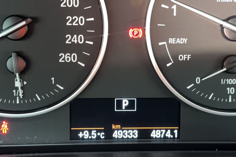 Used BMW 2 Series Active Tourer 2016 218i Fashion Model Odometer Close Up