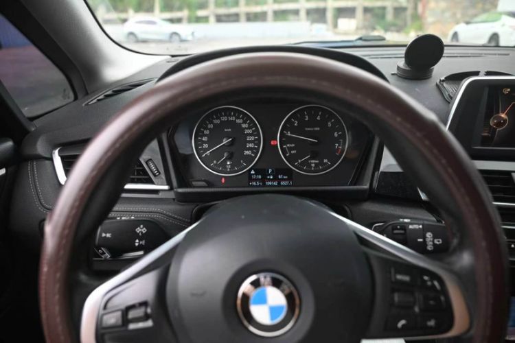 Used BMW 2 Series Active Tourer 2016 218i Sports Design Package Odometer Close Up