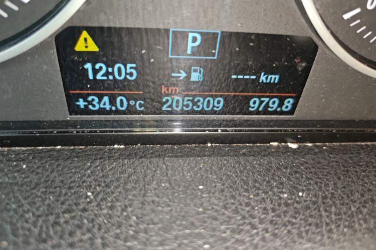 Used BMW 2 Series Active Tourer 2016 218i Fashion Model Odometer Close Up