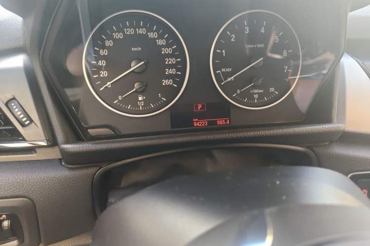 Used BMW 2 Series Active Tourer 2016 218i Fashion Model Odometer Close Up