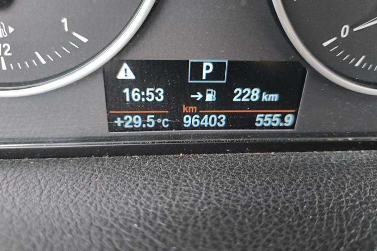 Used BMW 2 Series Active Tourer 2016 218i Sports Design Package Odometer Close Up
