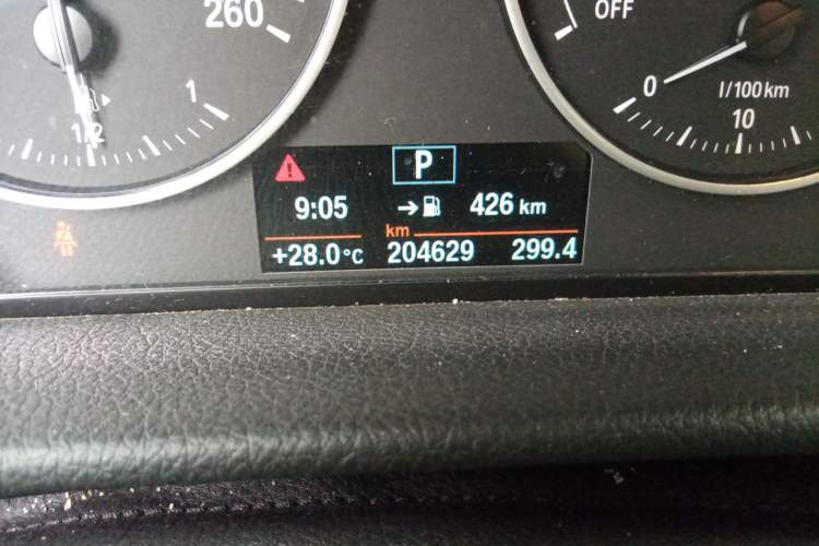 Used BMW 2 Series Active Tourer 2016 218i Fashion Model Odometer Close Up