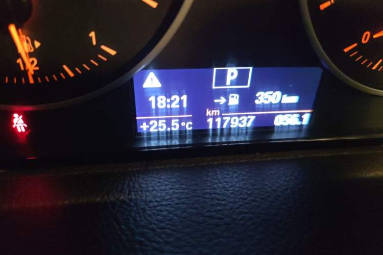 Used BMW 2 Series Active Tourer 2016 218i Sports Design Package Odometer Close Up