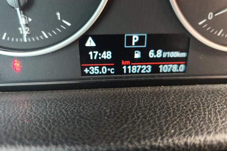 Used BMW 2 Series Active Tourer 2016 218i Leading Model Odometer Close Up