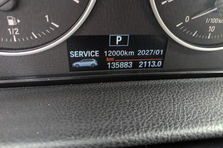 Used BMW 2 Series Active Tourer 2016 218i Fashion Model Odometer Close Up