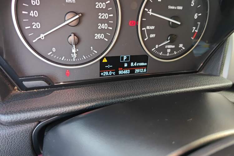 Used BMW 2 Series Active Tourer 2016 218i Fashion Model Odometer Close Up