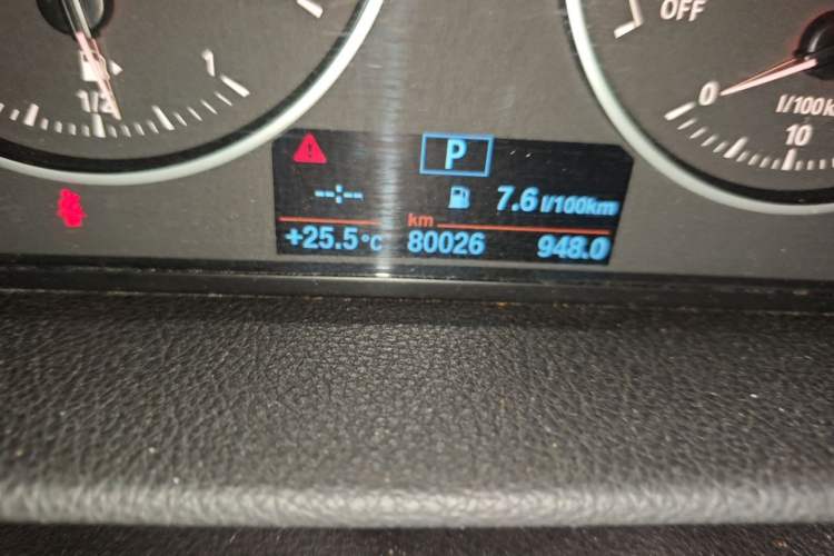 Used BMW 2 Series Active Tourer 2016 218i Sports Design Package Odometer Close Up