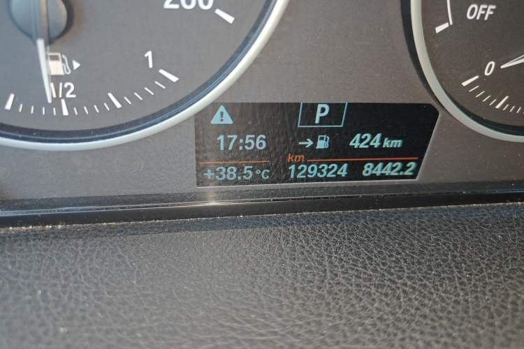 Used BMW 2 Series Active Tourer 2016 218i Fashion Model Odometer Close Up