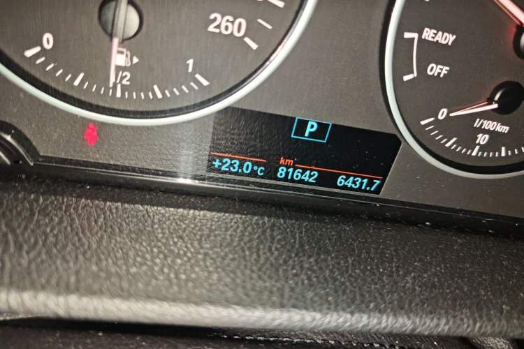 Used BMW 2 Series Active Tourer 2016 218i Leading Model Odometer Close Up