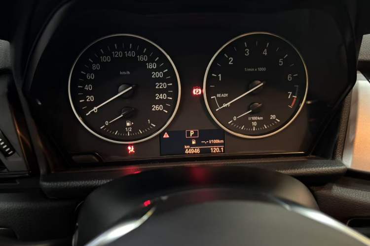 Used BMW 2 Series Active Tourer 2016 218i Fashion Model Odometer Close Up