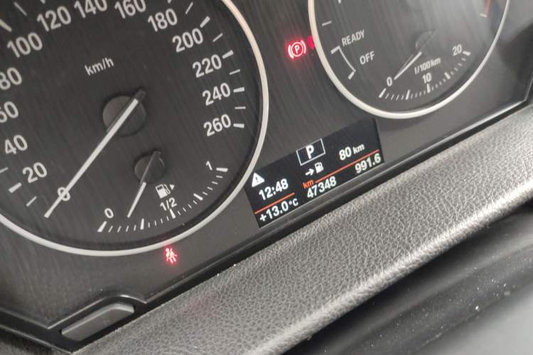 Used BMW 2 Series Active Tourer 2016 218i Leading Model Odometer Close Up
