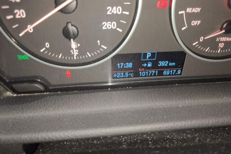 Used BMW 2 Series Active Tourer 2016 218i Sports Design Package Odometer Close Up