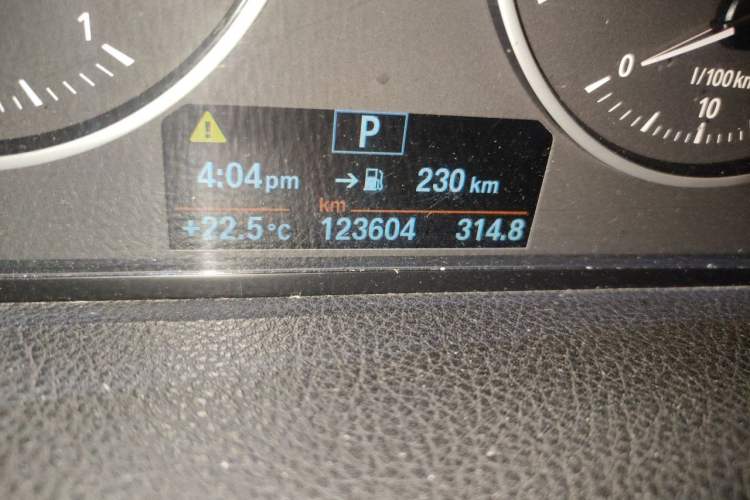 Used BMW 2 Series Active Tourer 2016 218i Fashion Model Odometer Close Up