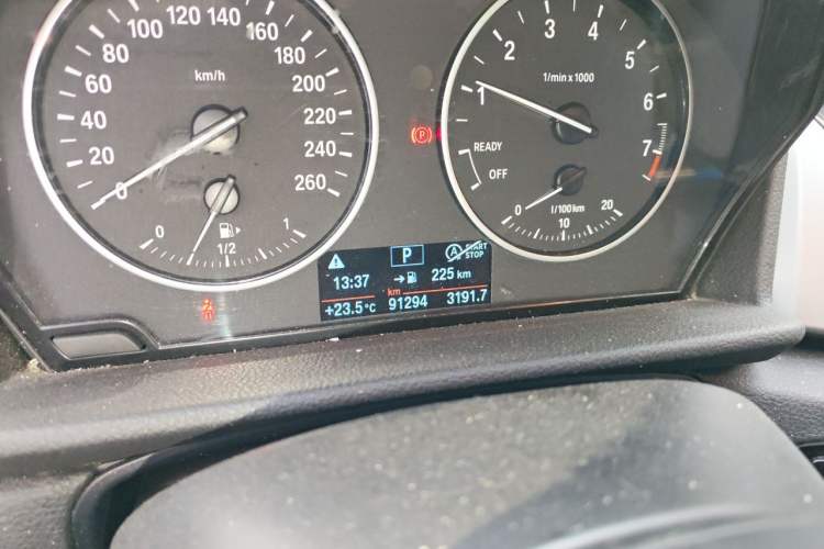Used BMW 2 Series Active Tourer 2016 218i Fashion Model Odometer Close Up