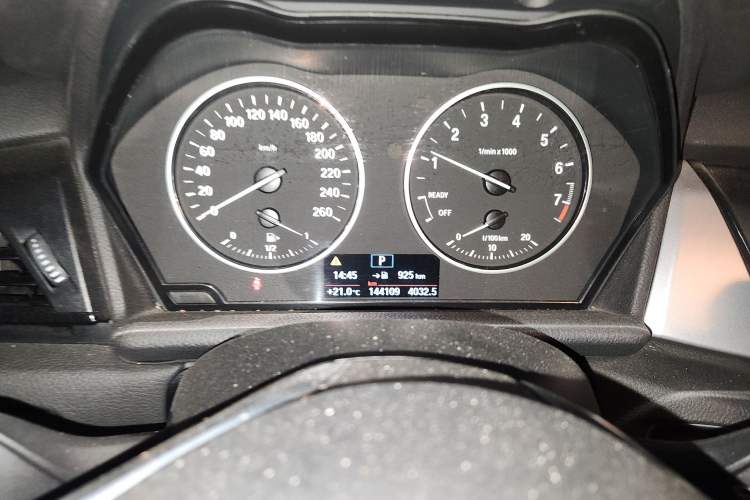 Used BMW 2 Series Active Tourer 2016 218i Fashion Model Odometer Close Up