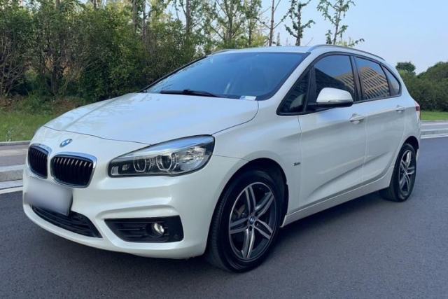 Ojetý BMW 2 Series Active Tourer 2016 218i Sports Design Package