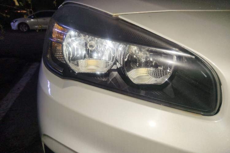 Used BMW 2 Series Active Tourer 2016 218i Fashion Model Right Front Headlight