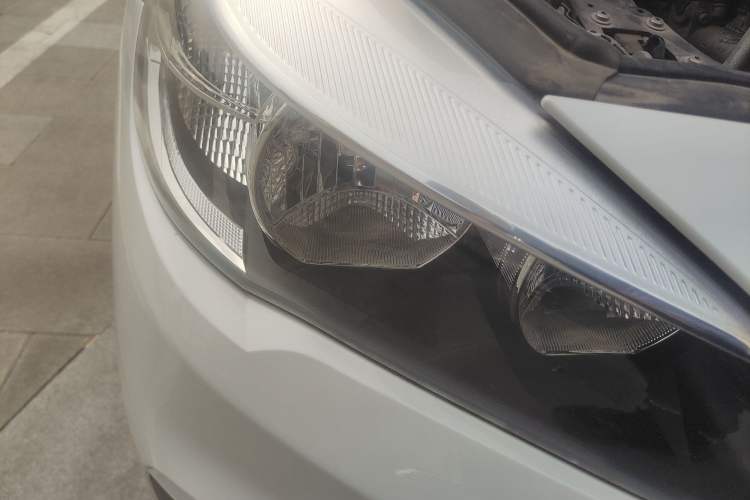 Used BMW 2 Series Active Tourer 2016 218i Fashion Model Right Front Headlight