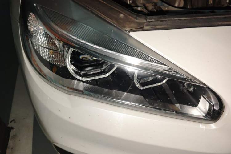 Used BMW 2 Series Active Tourer 2016 218i Sports Design Package Right Front Headlight