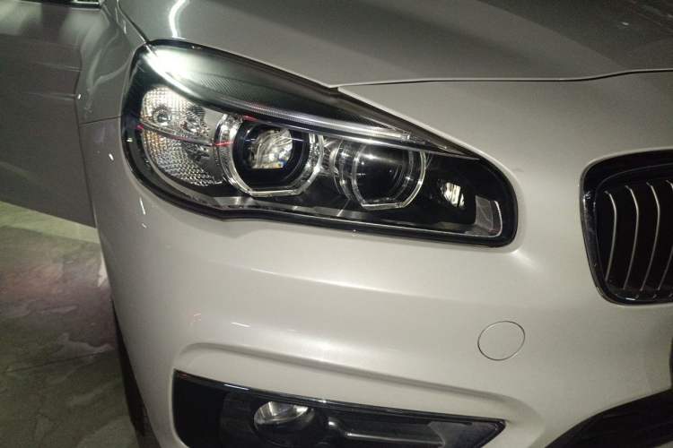 Used BMW 2 Series Active Tourer 2016 220i Luxury Edition Right Front Headlight