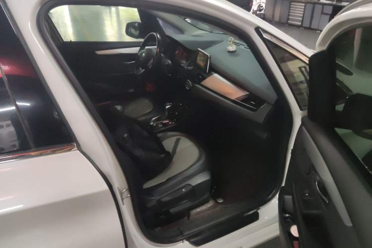Used BMW 2 Series Active Tourer 2016 218i Fashion Model Right Front Seat