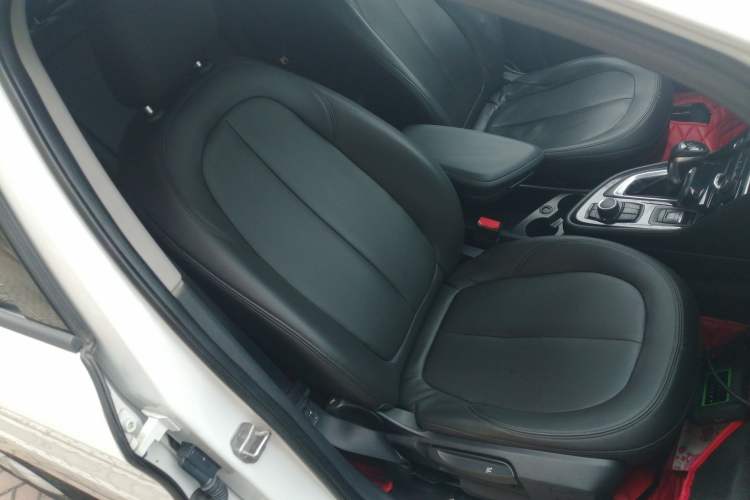 Used BMW 2 Series Active Tourer 2016 218i Fashion Model Right Front Seat