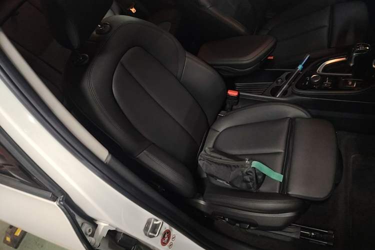 Used BMW 2 Series Active Tourer 2016 218i Sports Design Package Right Front Seat