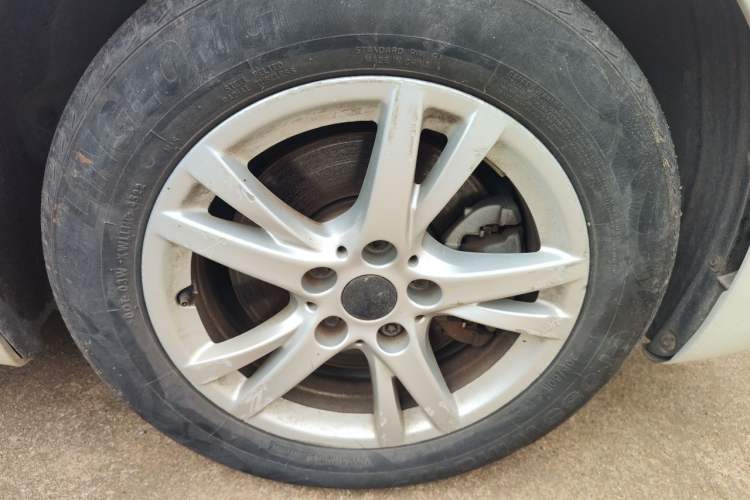 Used BMW 2 Series Active Tourer 2016 218i Leading Model Right Front Wheel Hub