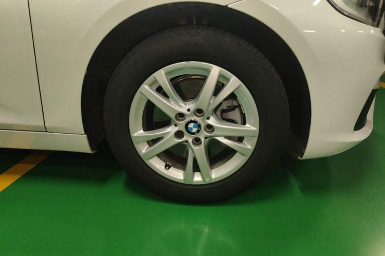 Used BMW 2 Series Active Tourer 2016 218i Leading Model Right Front Wheel Hub