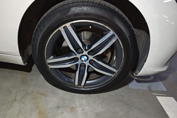 Used BMW 2 Series Active Tourer 2016 218i Sports Design Package Right Front Wheel Hub