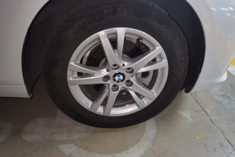 Used BMW 2 Series Active Tourer 2016 218i Leading Model Right Front Wheel Hub