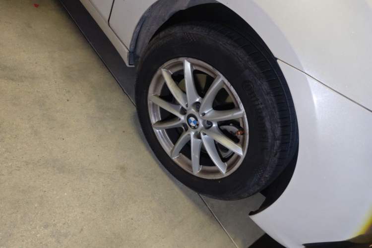 Used BMW 2 Series Active Tourer 2016 218i Fashion Model Right Front Wheel Hub