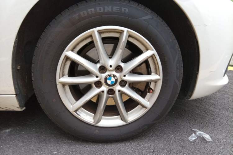 Used BMW 2 Series Active Tourer 2016 218i Fashion Model Right Front Wheel Hub