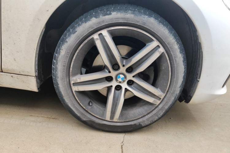 Used BMW 2 Series Active Tourer 2016 218i Sports Design Package Right Front Wheel Hub