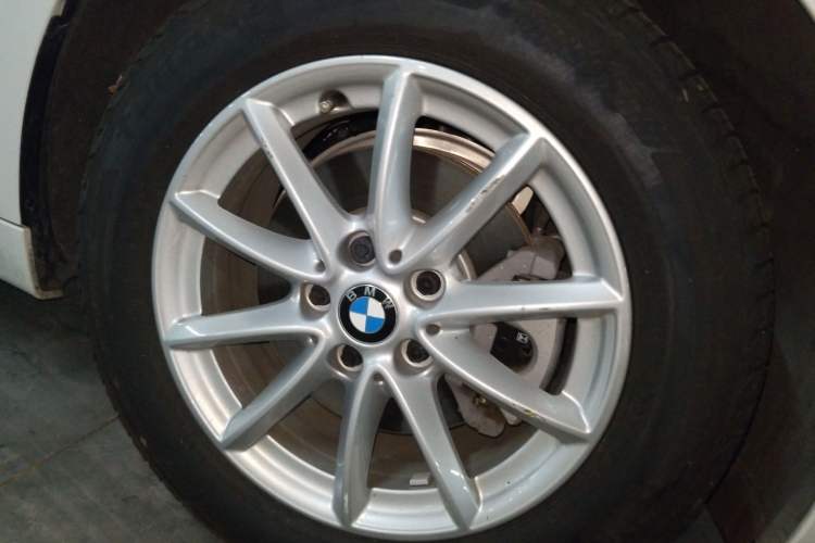 Used BMW 2 Series Active Tourer 2016 218i Fashion Model Right Front Wheel Hub